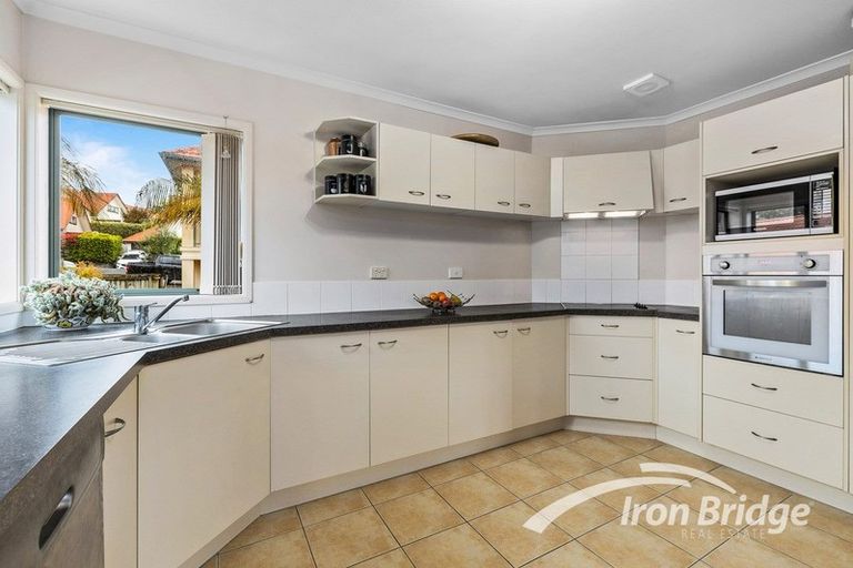 Photo of property in 20 Parkwood Crescent, Gulf Harbour, Whangaparaoa, 0930
