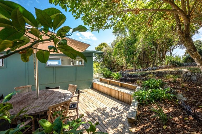 Photo of property in 12 Makora Avenue, Oneroa, Waiheke Island, 1081