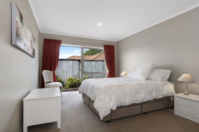 Photo of property in 16 Glenmonarch Place, Pyes Pa, Tauranga, 3112