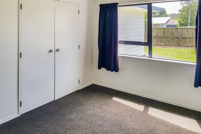 Photo of property in 186 Henderson Valley Road, Henderson, Auckland, 0612