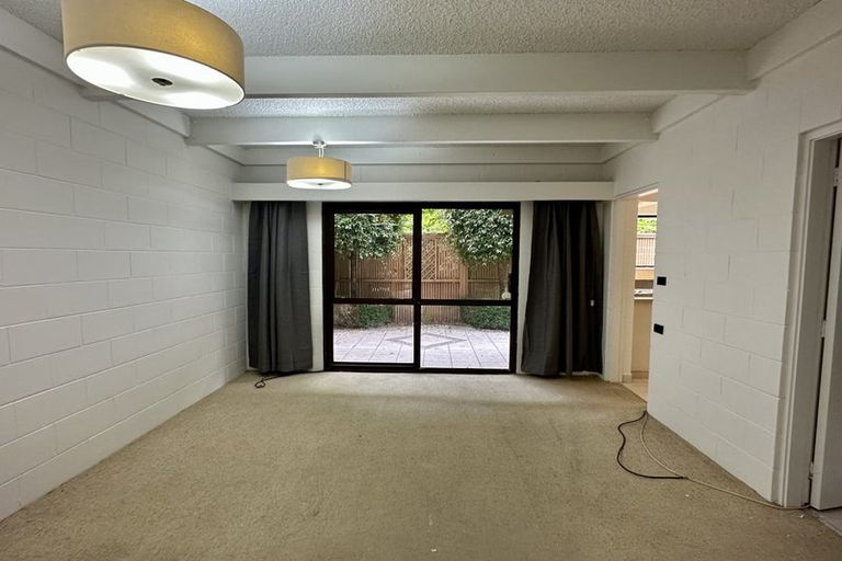 Photo of property in 1 Kim Street, Khandallah, Wellington, 6035