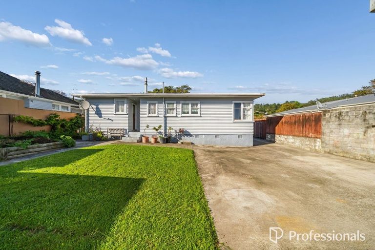 Photo of property in 8 Chittick Street, Stokes Valley, Lower Hutt, 5019