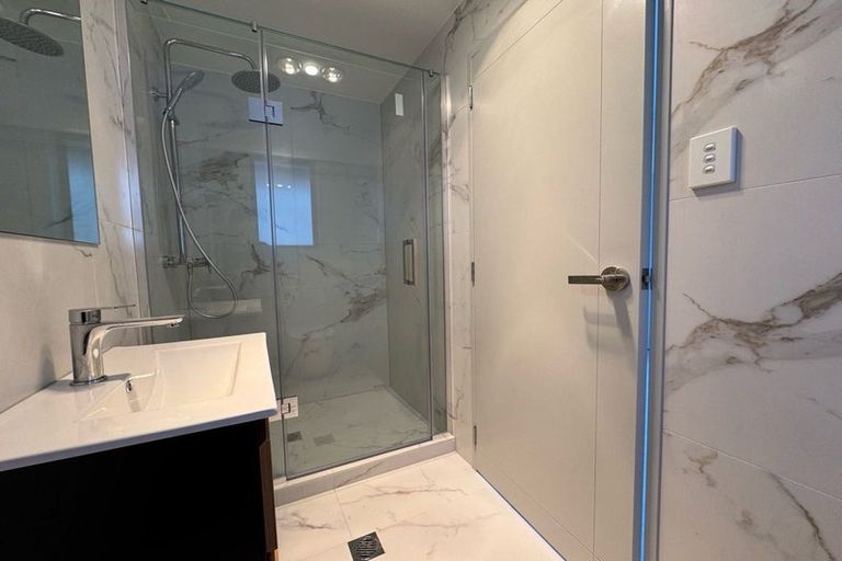 Photo of property in 14a Grove Lane, Pakuranga, Auckland, 2010