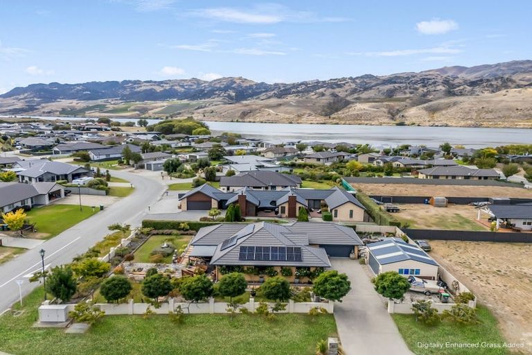 Photo of property in 10 Ethereal Crescent, Mount Pisa, Cromwell, 9383