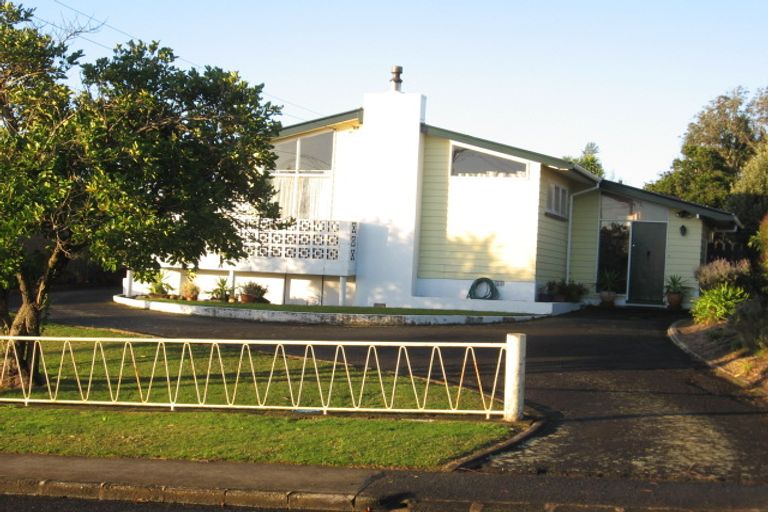 Photo of property in 20 Rothery Road, Hillpark, Auckland, 2102