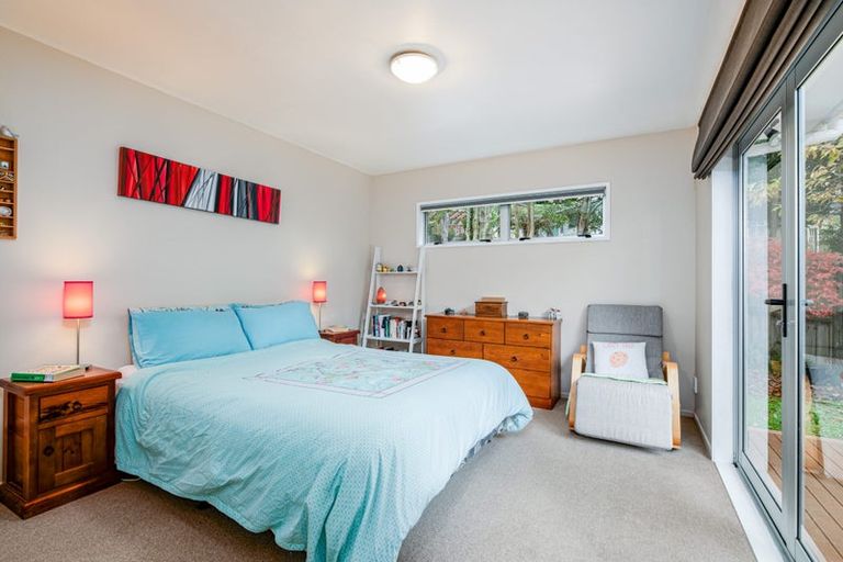 Photo of property in 1/22 Wirihana Road, Titirangi, Auckland, 0604