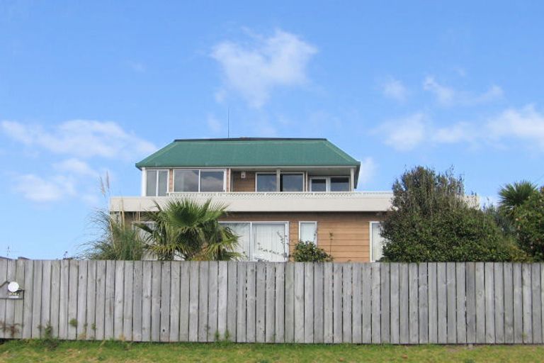 Photo of property in 956a Papamoa Beach Road, Papamoa Beach, Papamoa, 3118