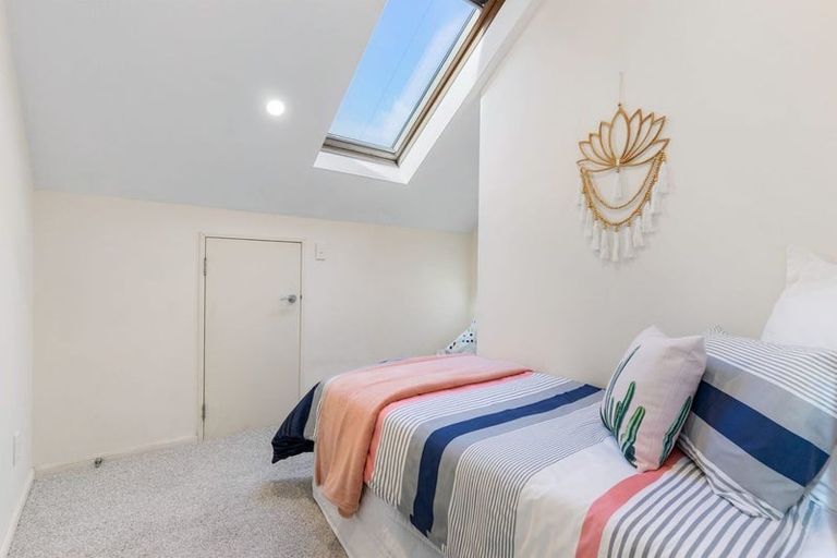 Photo of property in 44 Futuna Close, Karori, Wellington, 6012