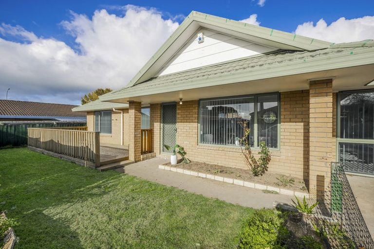Photo of property in 100c Browns Road, Manurewa, Auckland, 2102