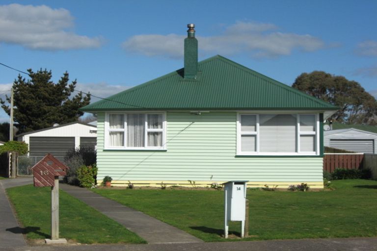 Photo of property in 14 Ward Street, Bulls, 4818