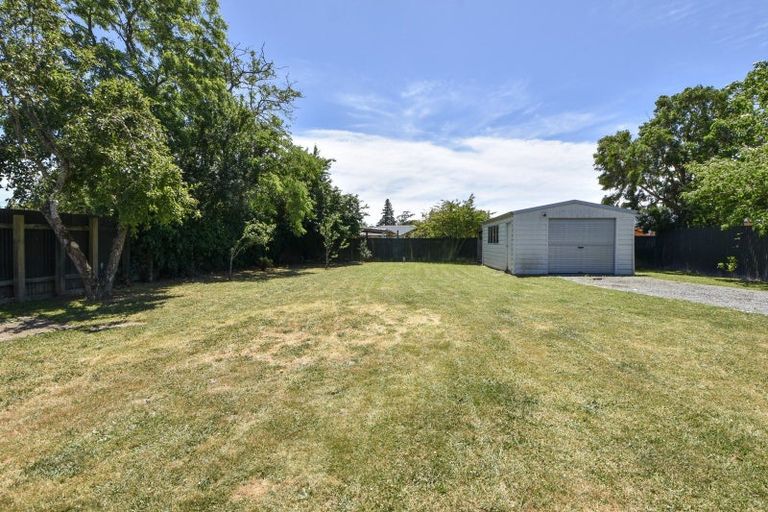 Photo of property in 15 Moreton Road, Carterton, 5713