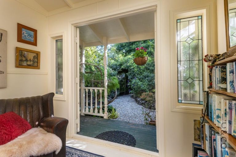 Photo of property in 76 Awaroa Road, Helensville, 0800