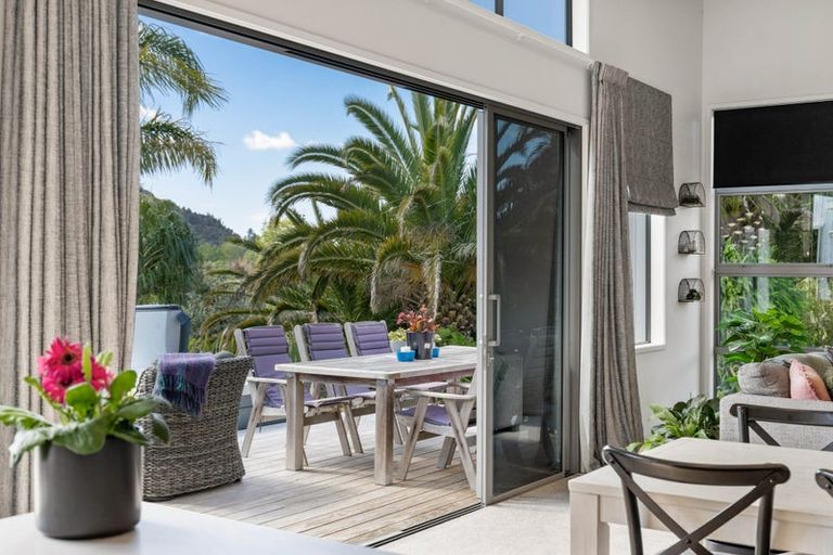 Photo of property in 14 Titoki Lane, Whangamata, 3691