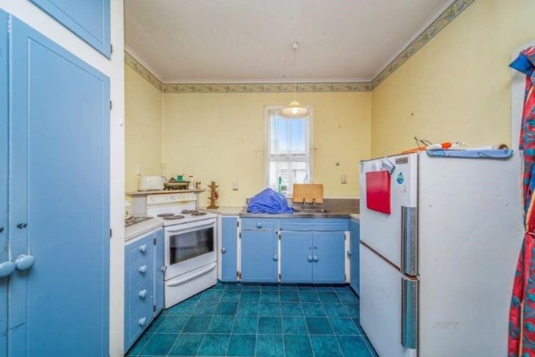 Photo of property in 21 Disraeli Street, Hawera, 4610