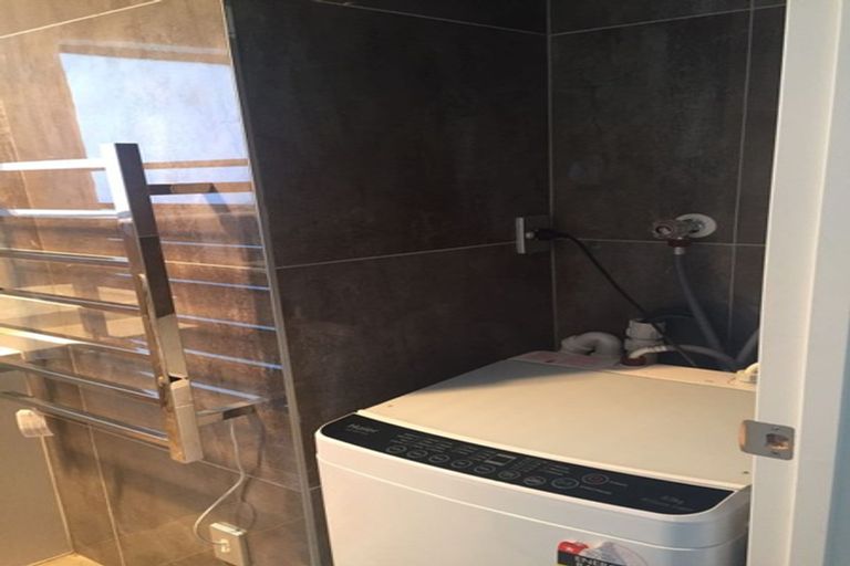 Photo of property in 6 Ballindrait Drive, Flat Bush, Auckland, 2019