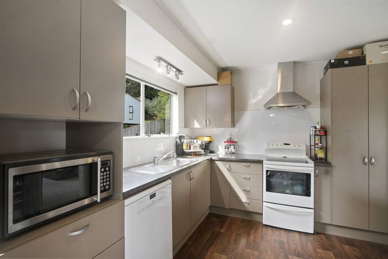 Photo of property in 14 Glenfinn Place, Massey, Auckland, 0614