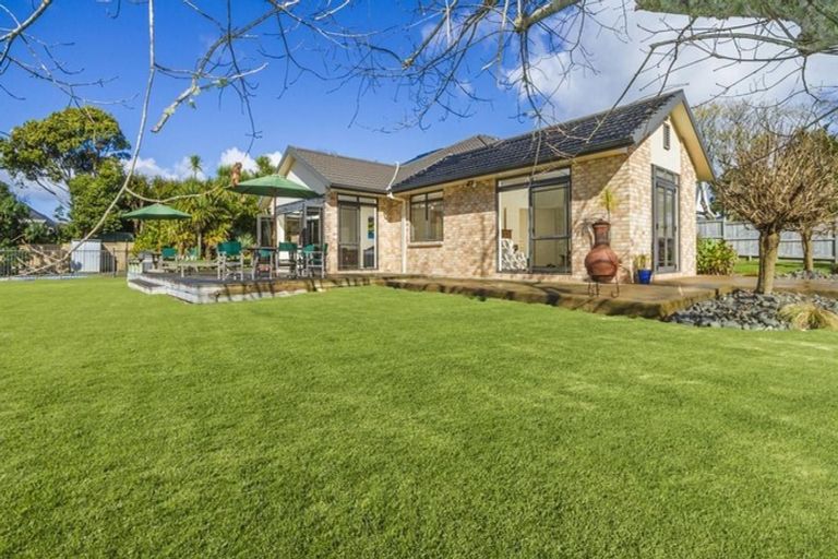 Photo of property in 5 Shiloh Way, Greenhithe, Auckland, 0632