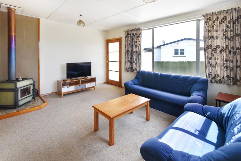 Photo of property in 2 Hunter Crescent, Twizel, 7901