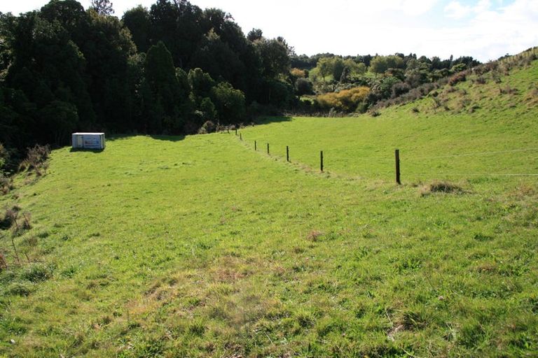 Photo of property in 556 Mangorei Road, Mangorei, New Plymouth, 4371