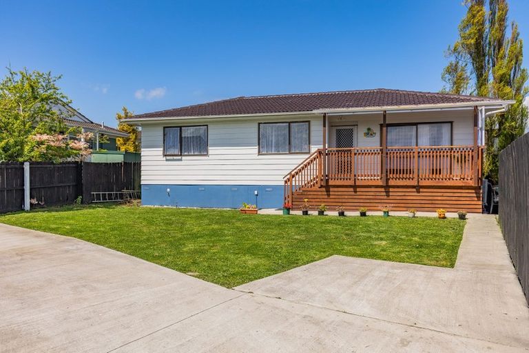 Photo of property in 10a Hamblyn Place, Ranui, Auckland, 0612