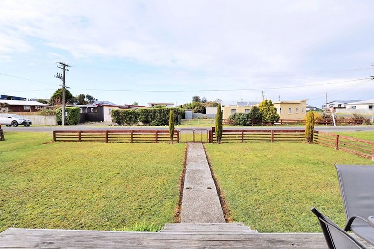 Photo of property in 16 Walker Street, Riverton/aparima, Riverton, 9822