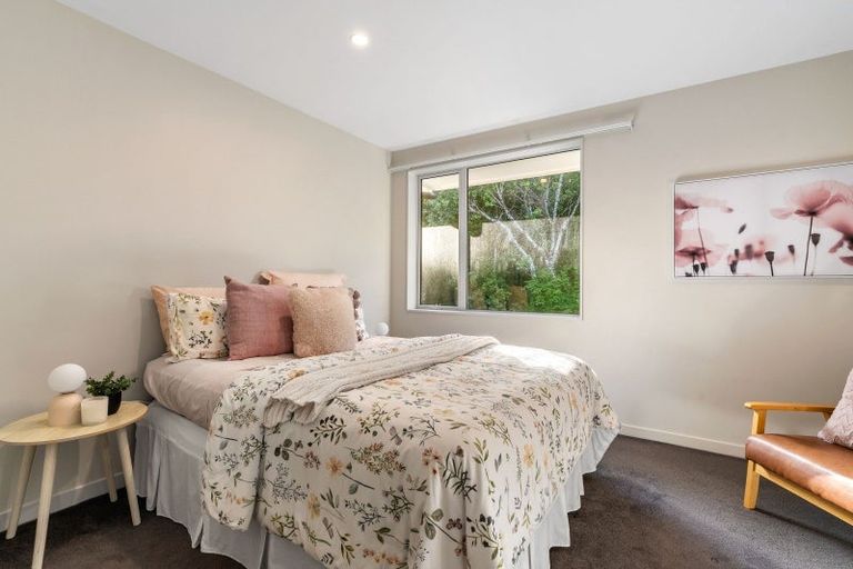 Photo of property in 9/8 Thatcher Crescent, Crofton Downs, Wellington, 6035