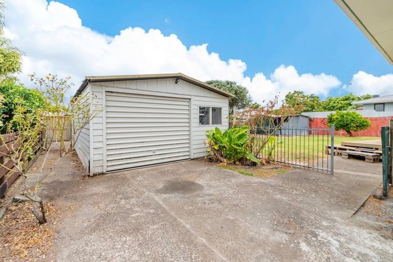 Photo of property in 3 Mountbatten Place, Papakura, 2110