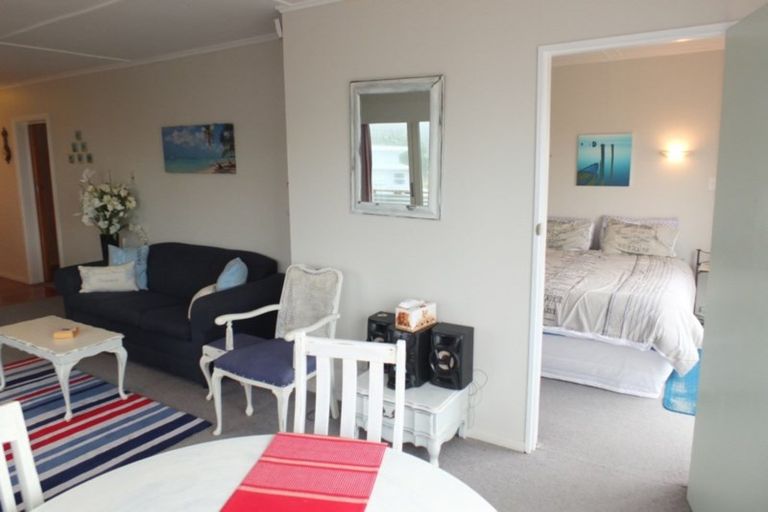 Photo of property in 10 Brown Terrace, Foxton Beach, Foxton, 4815