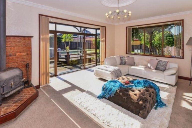 Photo of property in 71 St Annes Crescent, Wattle Downs, Auckland, 2103