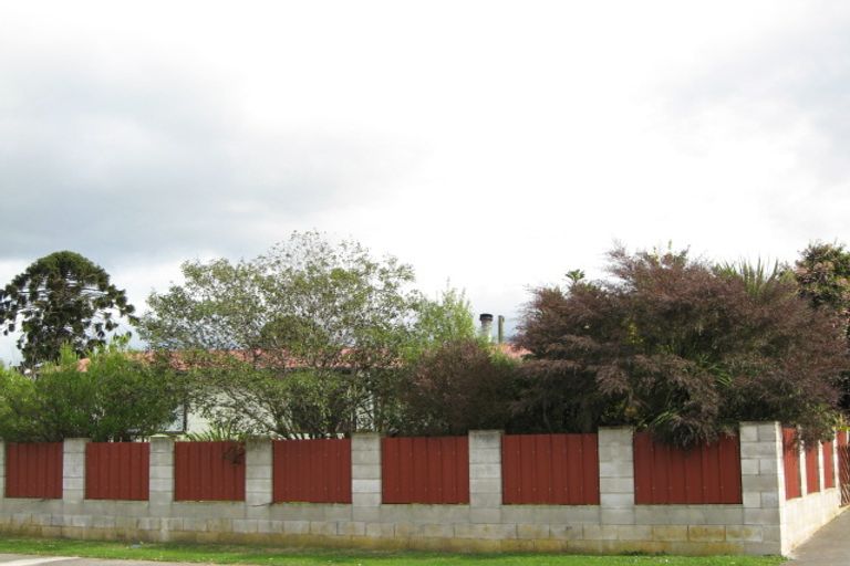 Photo of property in 4 Sutton Avenue, Clive, 4102