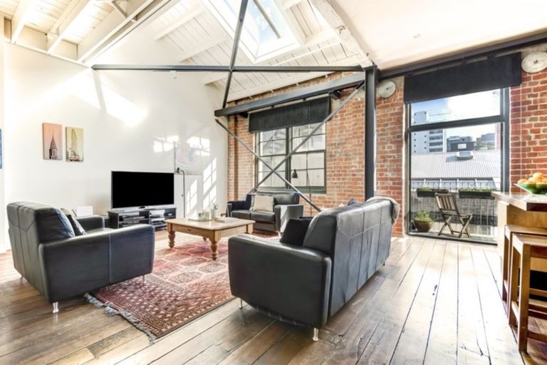 Photo of property in Hannahs Warehouse Apartments, 4/13 Leeds Street, Te Aro, Wellington, 6011