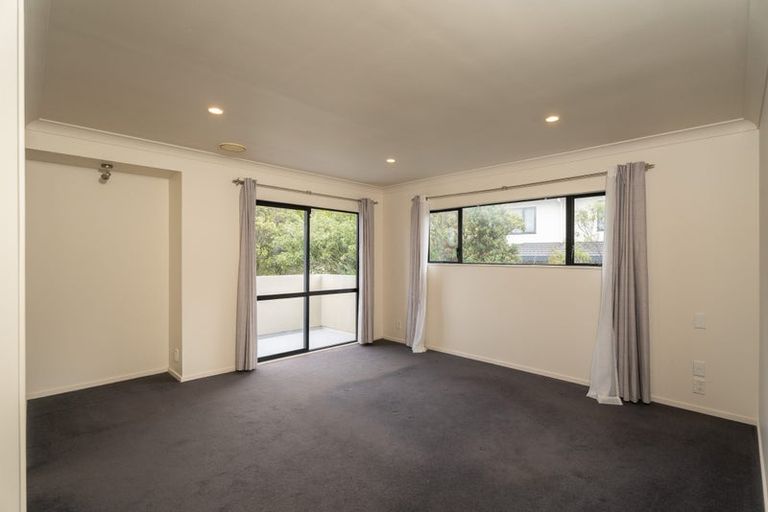 Photo of property in 9 Corsham Grove, Churton Park, Wellington, 6037