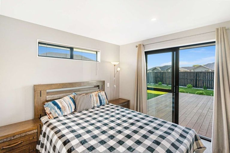 Photo of property in 160 Shillingford Boulevard, Rolleston, 7615