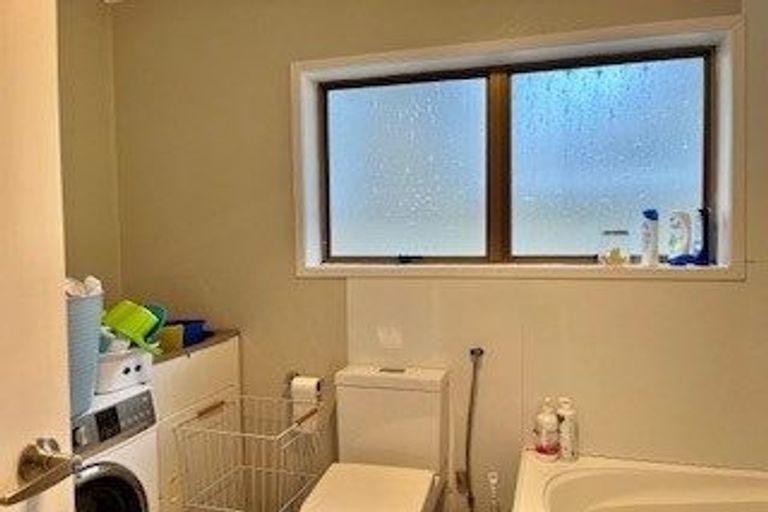 Photo of property in 1/7 Pomelo Road, Te Atatu South, Auckland, 0610