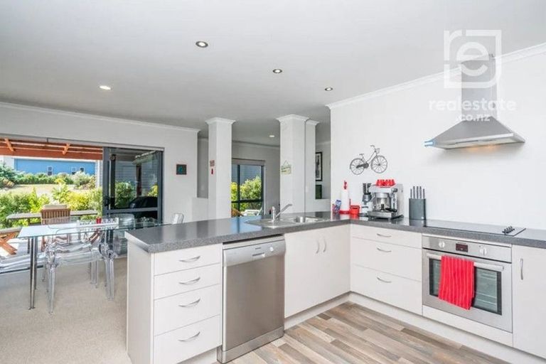 Photo of property in 17 Anchorage Road, Mangawhai Heads, Mangawhai, 0505