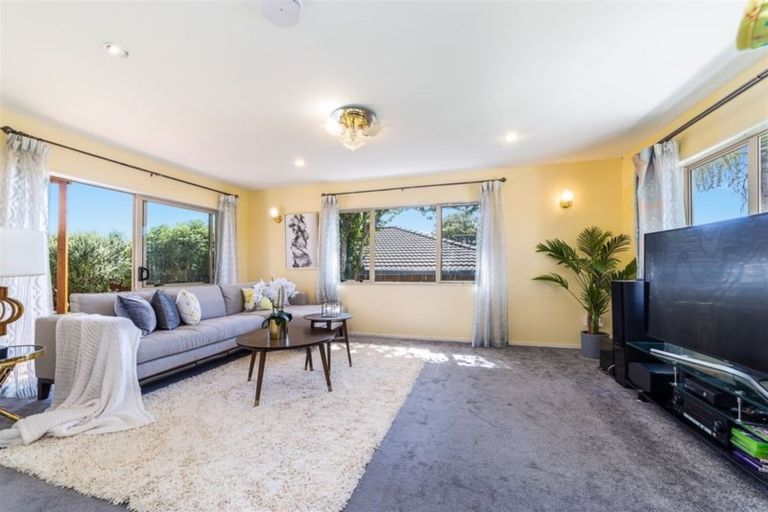 Photo of property in 143 Sturges Road, Henderson, Auckland, 0612