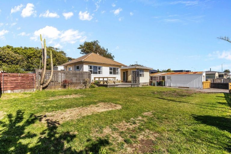 Photo of property in 205 South Road, Spotswood, New Plymouth, 4310