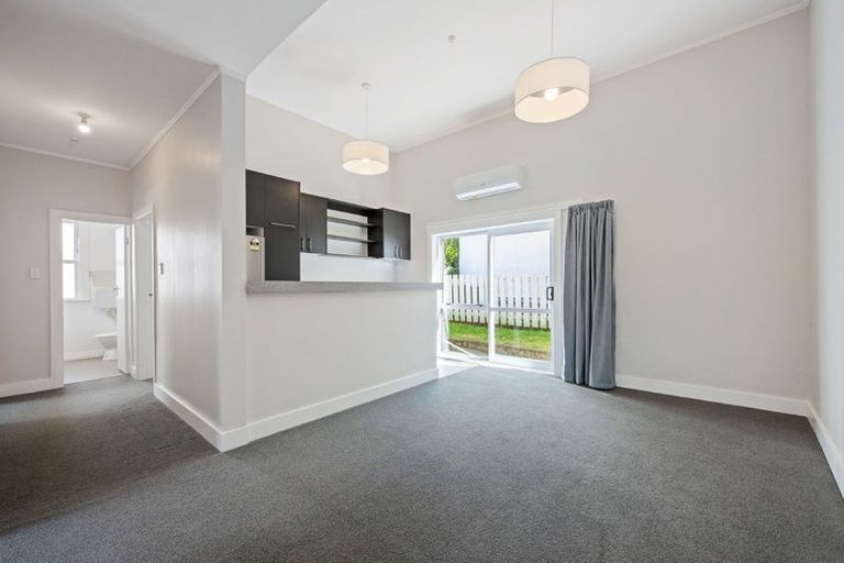 Photo of property in 2 Henry Street, Kilbirnie, Wellington, 6022
