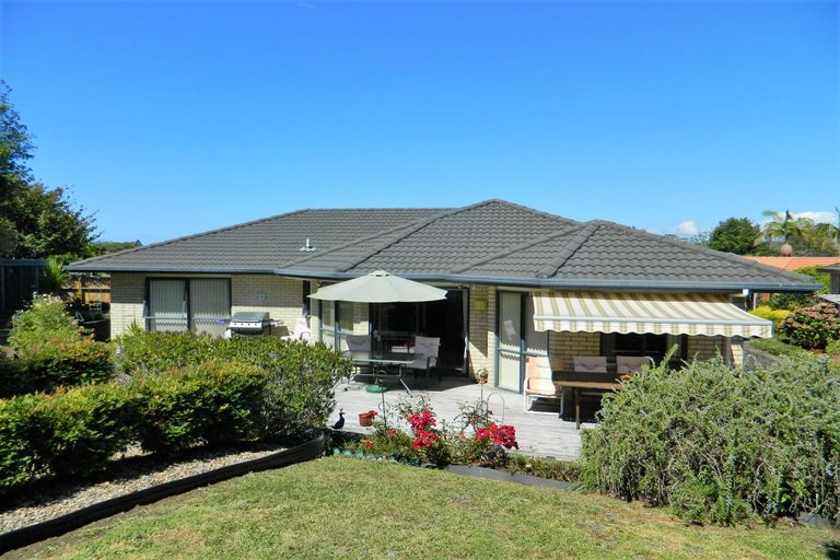 Photo of property in 11 Oakridge Drive, Kerikeri, 0230