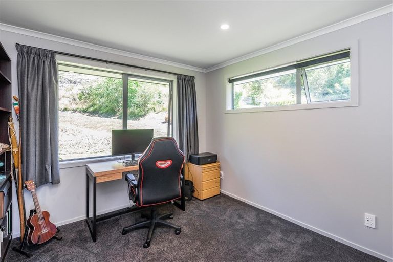 Photo of property in 42 Mahaki Road, Nikau Valley, Paraparaumu, 5032