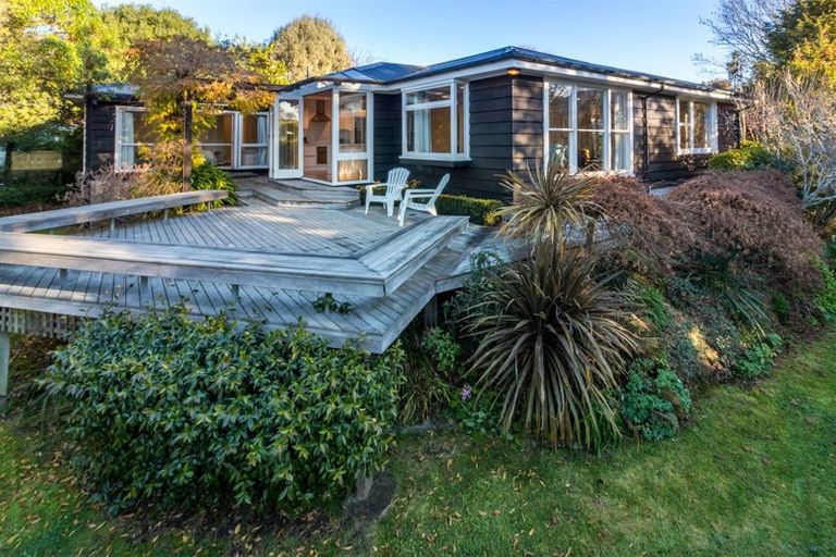 Photo of property in 9 Joyce Crescent, Ilam, Christchurch, 8041