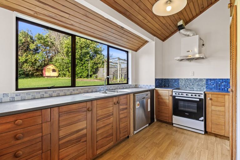 Photo of property in 41 Kennedy Avenue, Forrest Hill, Auckland, 0620