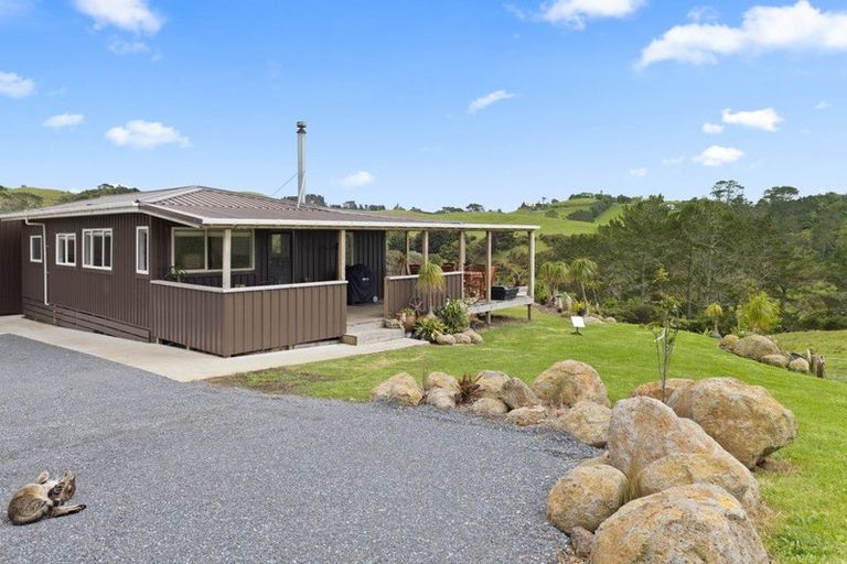 Photo of property in 1044 Awhitu Road, Pollok, Waiuku, 2683