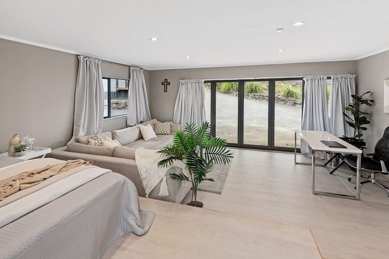 Photo of property in 52 Onerahi Road, Onerahi, Whangarei, 0110