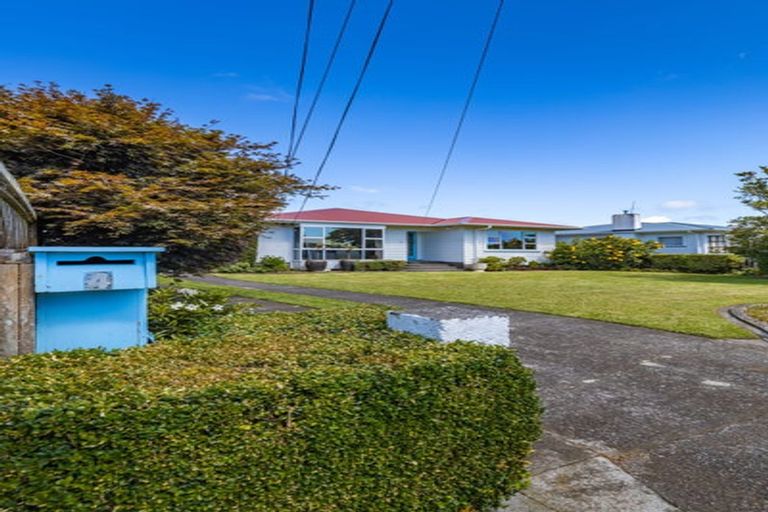 Photo of property in 4 Turakina Street, Merrilands, New Plymouth, 4312