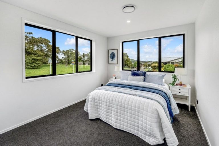 Photo of property in 27 The Boulevard, Sunnyhills, Auckland, 2010