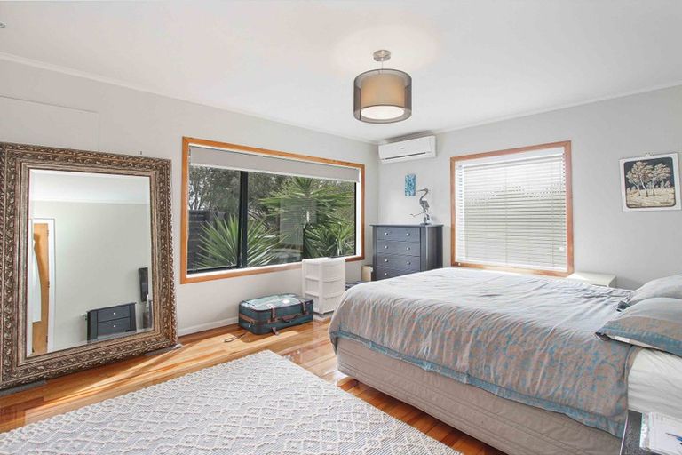 Photo of property in 164 Browns Bay Road, Murrays Bay, Auckland, 0630