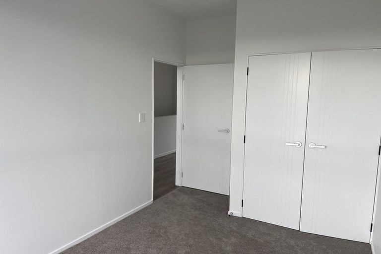 Photo of property in 9/233 Great North Road, Henderson, Auckland, 0612