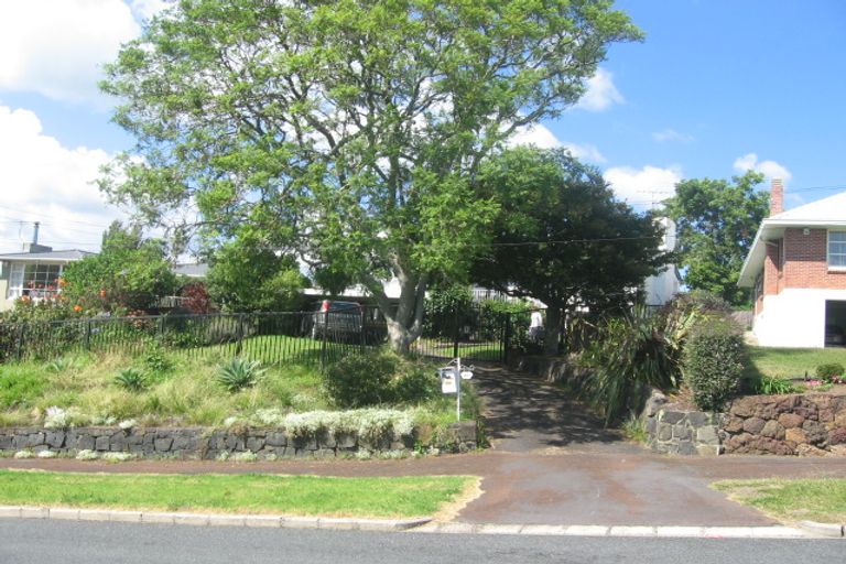 Photo of property in 41 Carnarvon Avenue, Glendowie, Auckland, 1071