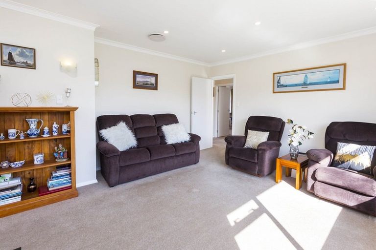 Photo of property in 9 Kiwi Street, Heretaunga, Upper Hutt, 5018